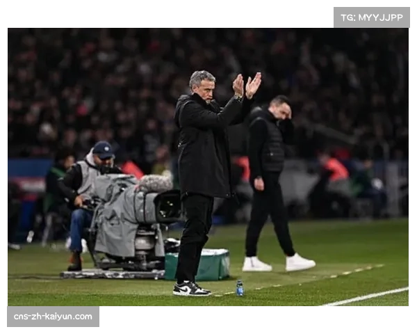 恩里克两翼齐飞战术威力依旧,登贝莱与克瓦拉茨赫利亚边路突破犀利